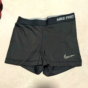 Women’s Nike pro shorts